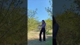 What’s better: 🍎or 🎃? Come apple picking with me!#falloutfits #sandiego #applepicking #fallfashion