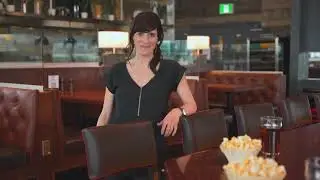 @lacageauxsports - Dans l'action avec Evelyne Audet : Le service!