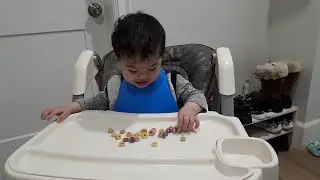 Baby Justin eating cereal - Apr 8, 2023