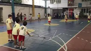 Shuffleboard na aula de Educação Física