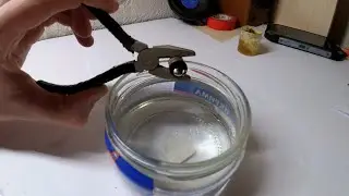 ВЫЛИЛ РАСПЛАВЛЕННЫЙ МЕТАЛЛ В ВОДУ