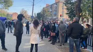 В Бахмуте «Оппозиционный Блок» вышел с пикетом против гастролеров в списках ОПЗЖ
