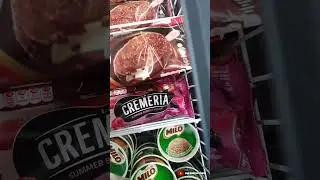 NESTLE ICE CREAM KITKAT STICK LAPISAN SUSU, BISKUIT WAFER | ES KRIM VANILA KEREN YANG LEZAT CHECK