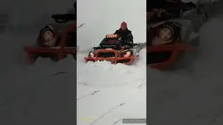 KawAodes в глубоком снегу.