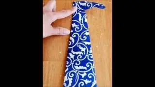 Очень красиво! Салфетки в форме галстука! Сервировка стола.Как красиво сложить салфетки на стол.
