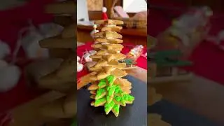 Ёлочка из медовых коржей 🎄 #shorts