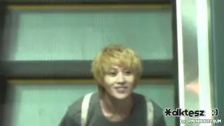 [Fancam] 110815 Taemin give fans byebye at Incheon Airport Depart to Thailand