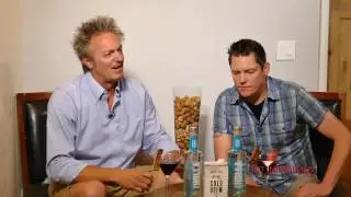 THE STEEPED AND HOLLA MARTINI