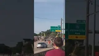 Tanker Truck drives through protesting crowd - Minneapolis protests