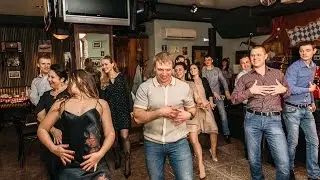 Зажигательный флешмоб на дне рождении брата!!!