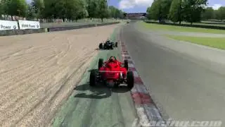 iRacing: Crash Avoidance @ Brands Hatch