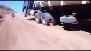volvo empinando a frente