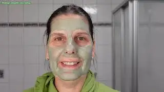 I'm using a 6-year-old mud mask!!! Showing stones & dropping lots today 🙈🙈🙈