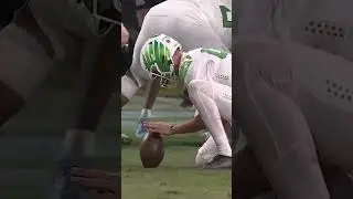 Camden Lewis OFF THE POST for the Oregon WIN! 