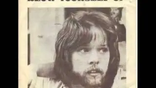 TOMMY HOEHN : Blow yourself up