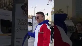 Bir kart seç, soruyu cevapla. | Telefonuna gelen en son mesaj?