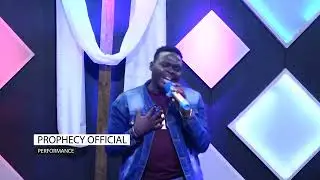 Ministration @VCCMI #Pour me anointing 🙌🙇