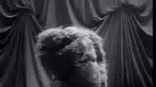 Queen - The Show Must Go On (Official Video)