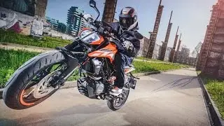 Wheelie with the 2017 Duke 125 | RokON Vlog #18