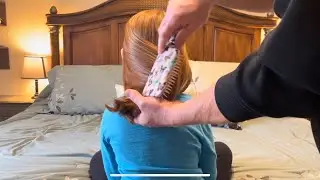 Brushing my daughter’s hair (Asmr)
