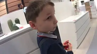 ИКЕА ВЫИРАЕМ СТОЛ НА КУХНЮ И МЕБЕЛЬ/ПЕРЕКУС В МЕГЕ/ПОКУПКИ/ГОТОВЛЮ КОТЛЕТЫ