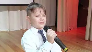 Юный талант поет новую песню про армию МОЙ ПАПА В АРМИИ СЛУЖИЛ в честь Дня защитника Отечества