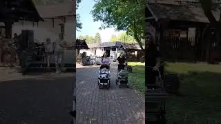 Идём в трактир на обед