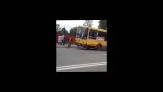 У автобуса в Ижевске отлетело колесо. Автор: Эдуард Карипов