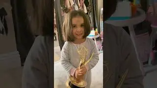 Mamí Mamí, I won! Like Zoe Saldaña