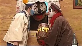 Деревня дураков трейлер