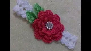 Tiara em crochê para bebê