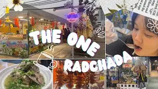 ตลาดนัดคนเดิน   /  ร้านเยอะ เดินทางไปง่าย