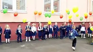 Мое первое сентября в школе. Я первоклашка👩‍🏫📚📖📏📐🧮🖊🖋📝🔔🤗♥