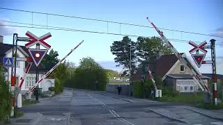 Spoorwegovergang Hjortshøj (DK) // Railroad crossing // Jernbaneoverskæring