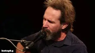 Will Johnson-Shadow Matter (Live in KUTX Studio 1A)