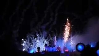 "Disney in the Stars" at Disneyland Resort Hong Kong (full show)