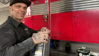 How to mix and apply automotive body filler