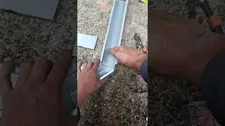 METAL TRUNKING BENDS GALVANISED SINGLE COMPARTMENT TRUNKING 90° TOP LID BEND