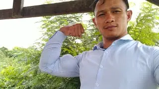 K1A Fitman Flex bicep in tight shirt 