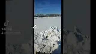 Дорога по полю в зиму