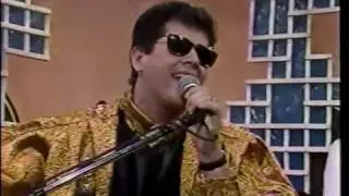 Jochy Hernandez - Ojitos traidores