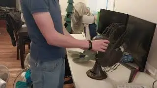 Messing around with fans featuring @alexthefanguy 