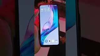 MIUI 13 - Multitasking using Sidebar feature!! 