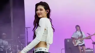 NEWJEANS | Super Shy (Live Performance) Lollapalooza 2023
