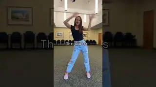 Wheels On Bus Dance Party! 