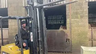 Mitsubishi Caterpillar 1350 Electric Forklift
