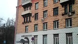 Стреляют в Академическом районе у генеральского дома по пешеходам снегом.