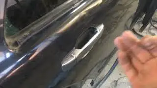 Removing the door handle on a Mercedes W210