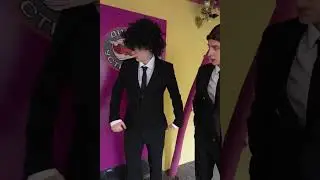 Дятел кучерявый.