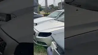 Много старых Volvo на стоянке в Японии